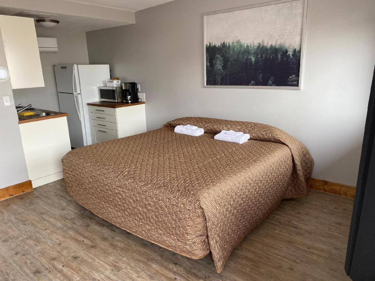 Caribou Lodge And Motel Soda Springs Buitenkant foto