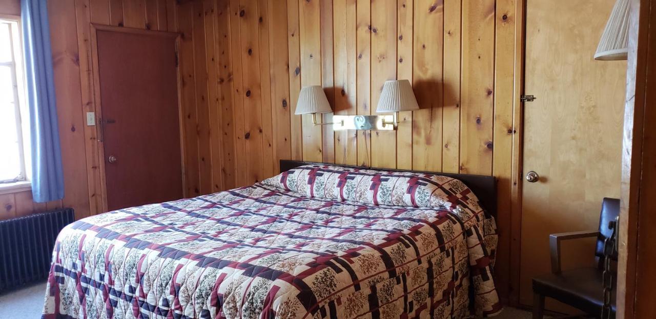 Caribou Lodge And Motel Soda Springs Buitenkant foto