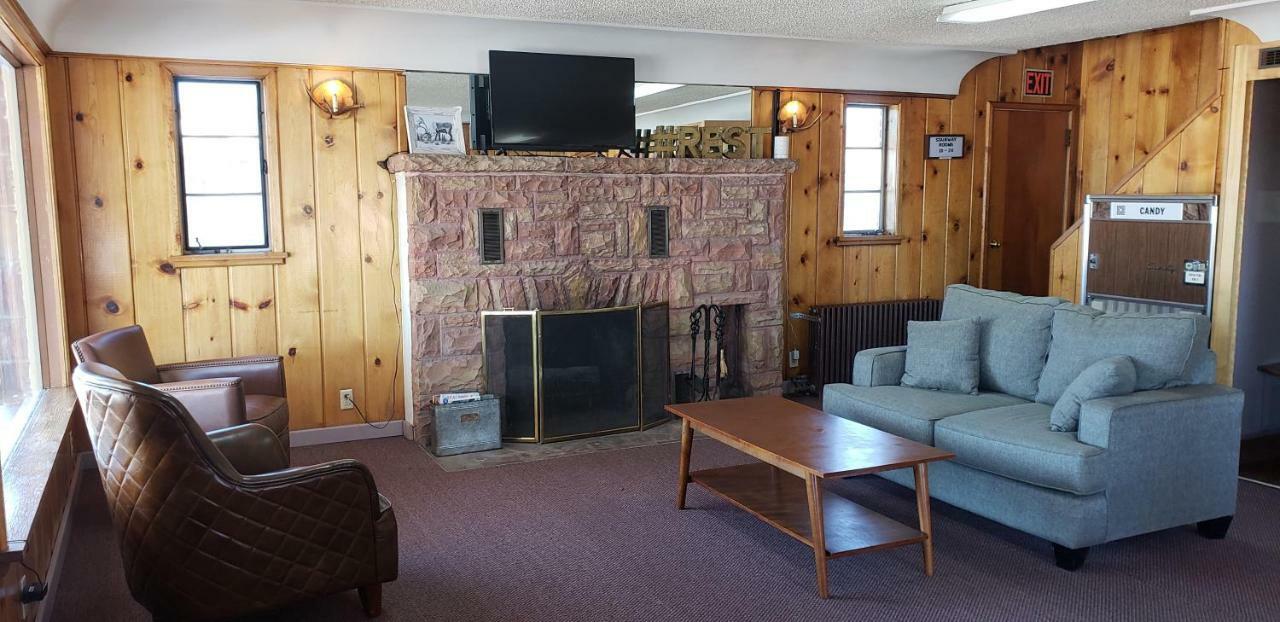 Caribou Lodge And Motel Soda Springs Buitenkant foto