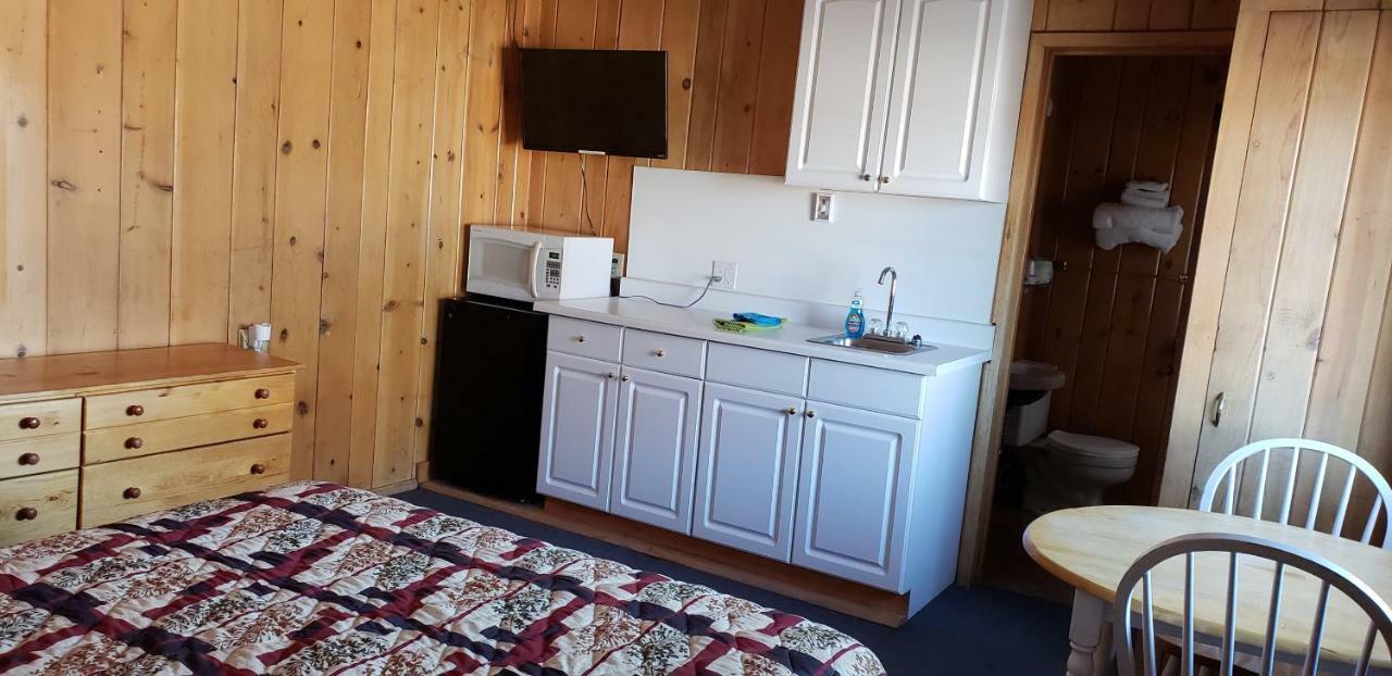 Caribou Lodge And Motel Soda Springs Buitenkant foto