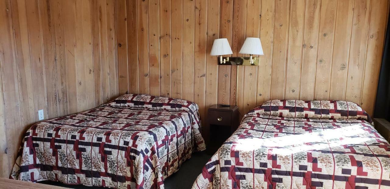 Caribou Lodge And Motel Soda Springs Buitenkant foto
