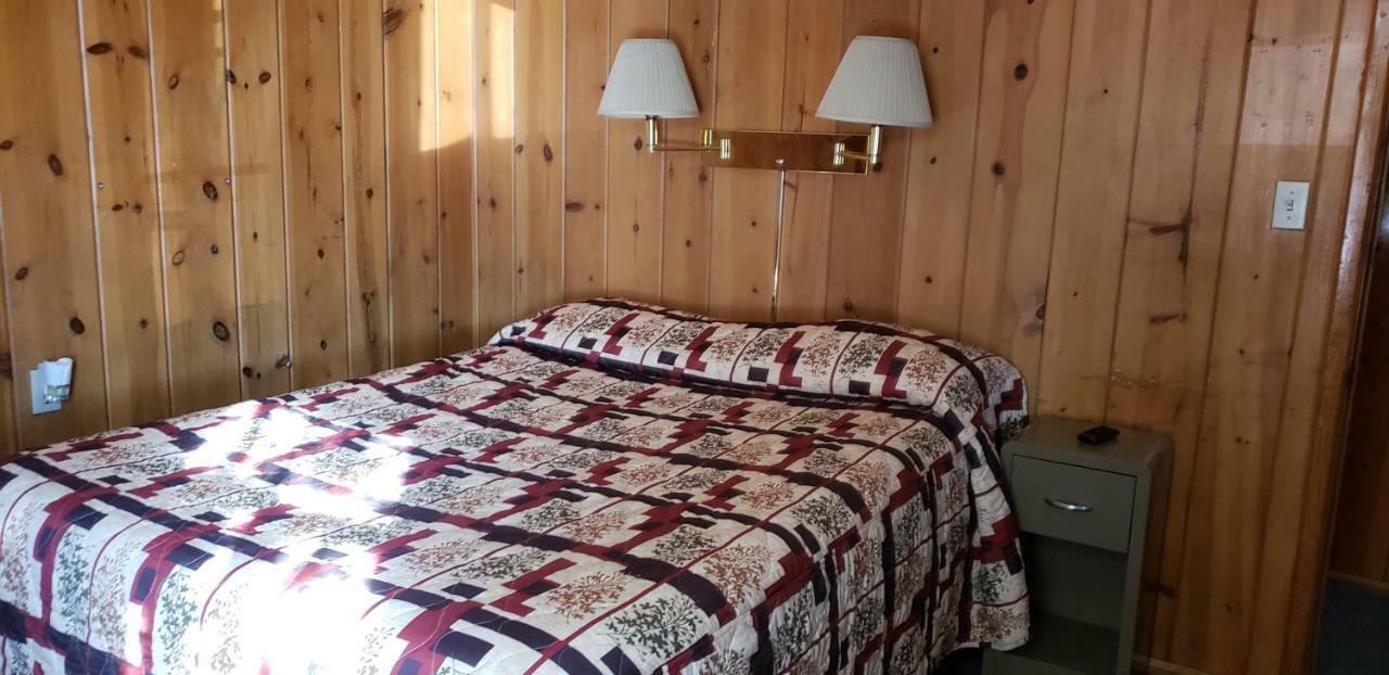 Caribou Lodge And Motel Soda Springs Buitenkant foto